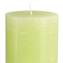 Artikel Stumpenkerzen durchgefärbt Lime Grün 85×150mm 2er-Set für Innenbereich