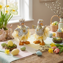 Artikel Dekorative Entenfiguren aus Kunstharz in Blumenkleidern, 11 cm, 2er-Set für Frühling und Sommer