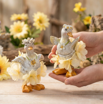 Artikel Dekorative Entenfiguren aus Kunstharz in Blumenkleidern, 11 cm, 2er-Set für Frühling und Sommer