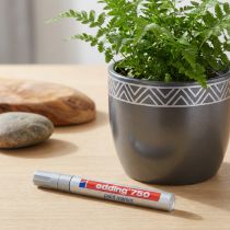 Artikel Edding® 750 Lackmarker Silber, 2–4 mm Strichstärke, wasserfest, für Papier, Glas, Metall & Kunststoff