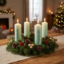 Artikel Weihnachtskerzen aus Paraffin „Frohe Weihnachten“ mit Sternmotiv 25x2.2 cm Hellgrün – 4 Stück