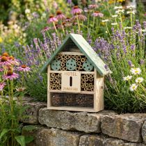 Artikel Insektenhotel aus Holz mit grünem Satteldach 26,5x9x31cm für den Aussenbereich