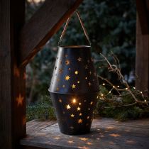 Artikel Hängendes Windlicht aus Metall, anthrazit, Ø 18,5 cm, Höhe 50 cm, Sternenmuster
