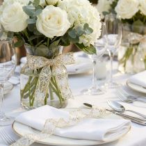 Artikel Spitzenband aus Polyester 25 mm breit Weiss mit Gold-Akzenten 15 m Dekoband für Hochzeit und Geschenkverpackung