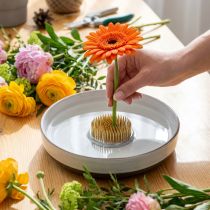 Artikel Kenzan-Ring mit Messingnadeln, Ø 15 cm, schwarze Unterseite, Steckhilfe für Ikebana und Blumengestecke