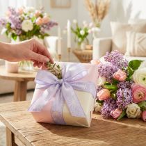Artikel Geschenkband mit Blumenmotiv, Polyethersulfon und Leinen, 25mm x 18m, Lila/Weiss