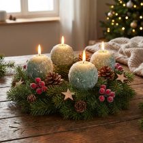 Artikel Set aus 4 Kugelkerzen Grün 8cm mit Glitter im Schneeball-Design für Weihnachts- und Adventsdekoration