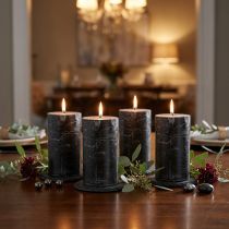 Artikel Schwarze durchgefärbte Stumpenkerzen 70×120 mm 4er Set – Rustikale Dekoration für Innenräume