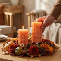 Artikel Rustic Stumpenkerzen Orange 110x65 mm mit Korbmuster – 2er-Set, durchgefärbtes Wachs
