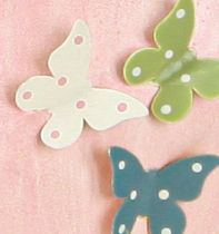 Artikel Dekorativer Metall-Herzanhänger mit Schmetterlingsmotiv 10,5 cm – Set in Gelb, Rosa und Blau