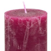 Artikel Set mit durchgefärbten Stumpenkerzen, 12-teilig in Rosa- und Beerenfarben, 50x100mm, rustikale Oberfläche für Innenbereich
