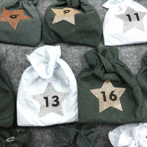 Floristik24 Adventskalender Tannenbaum mit Säckchen Filz Grau, Weiß 120×80 cm