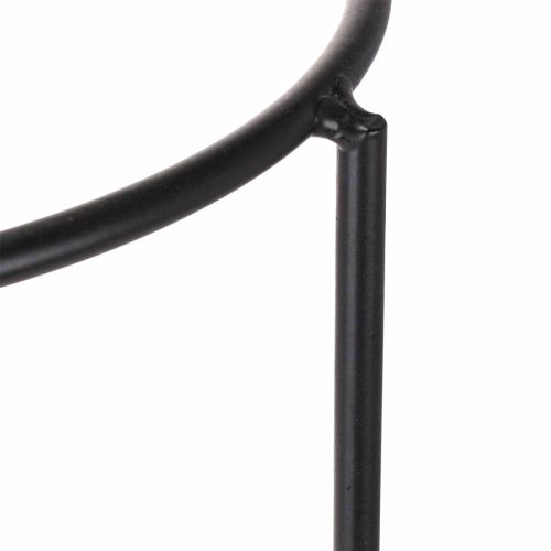 ProductNameRunder Blumentopfständer aus Metall, schwarz, 50 cm hoch, für Töpfe mit 25 cm Durchmesser/ProductName
ProductDescription<h2>Runder Blumentopfständer für Topfpflanzen mit 25 cm Durchmesser</h2>
<p>Dieser runde Pflanzenständer aus Metall ist schw | Floristik24.ch