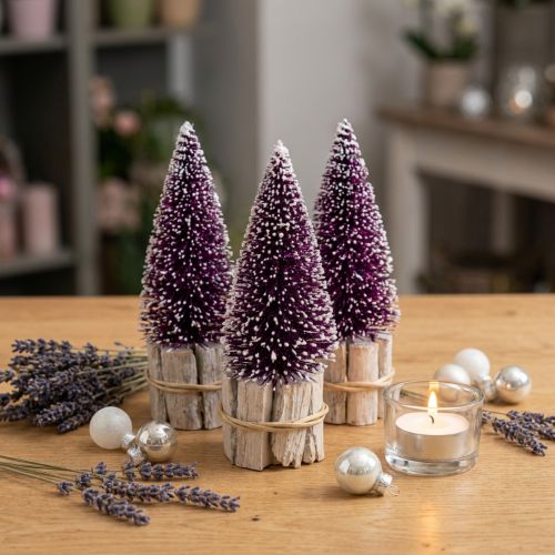 Dekorativer Tannenbaum aus Kunststoff in Lila mit Schneespitze auf Holzfuss 15 cm 3er-Set | Floristik24.ch