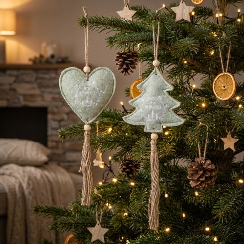 Filzanhänger Herzen und Tannen Grün 11cm mit Jute und Holzperlen | Floristik24.ch