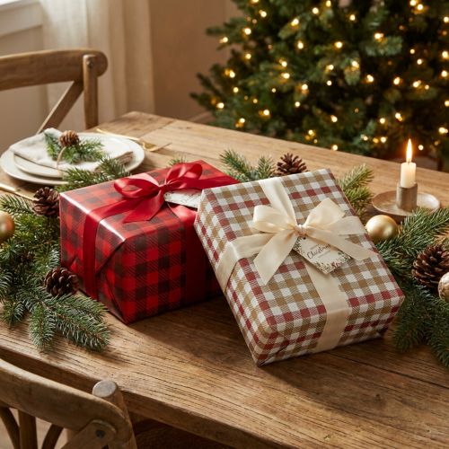 Geschenkpapier-Set kariert mit Seidenband und Anhängern 4 Bögen 50×70cm Weihnachten | Floristik24.ch