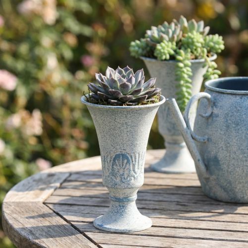 Deko Kelch Metall Antiklook Weiss Blau Ø11cm H17,5cm Tischdeko | Floristik24.ch