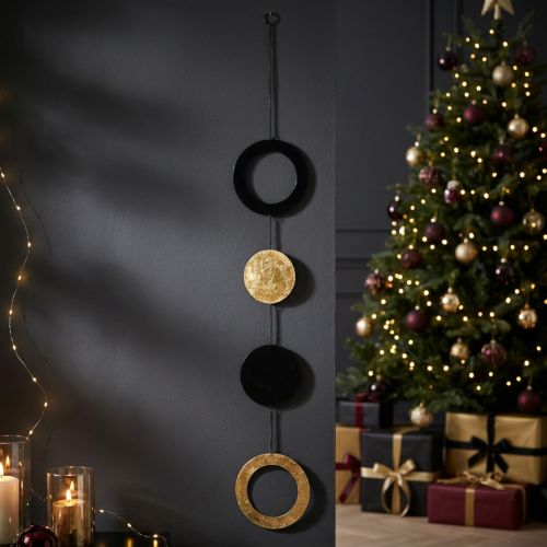 Wanddekoration aus Metall in