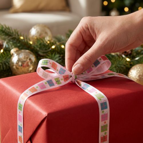 Geschenkband aus Polyester mit Geschenkpaket-Motiven 15mm x 18m für Weihnachtsdekoration | Floristik24.ch