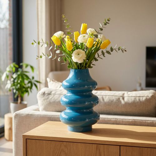 Blaue Keramikvase mit wellenförmiger Oberfläche, 23 cm Höhe | Floristik24.ch