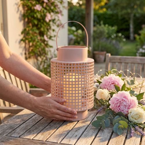 Deko Laterne aus Metall mit Henkel Ø18cm H29cm in Lachsrosa | Floristik24.ch