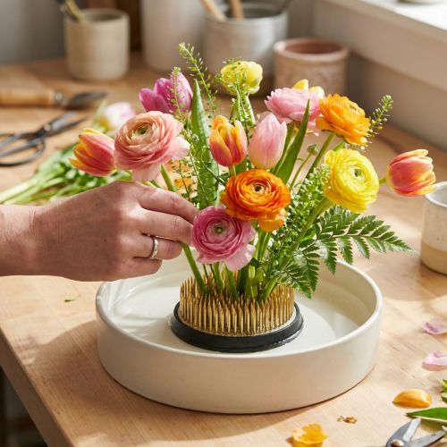 Runder Steckigel Kenzan Ø60mm aus Messing mit Gummischutz in Silber | Floristik24.ch