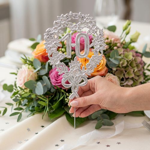 Artikel Jubiläumszahl 10 aus geprägtem Karton mit Steckdraht, Silber, Ø 8 cm, 10 Stück