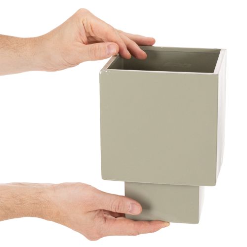 Würfelförmiges Pflanzgefäss Metall Grün 22 cm mit Erhöhtem Stand | Floristik24.ch