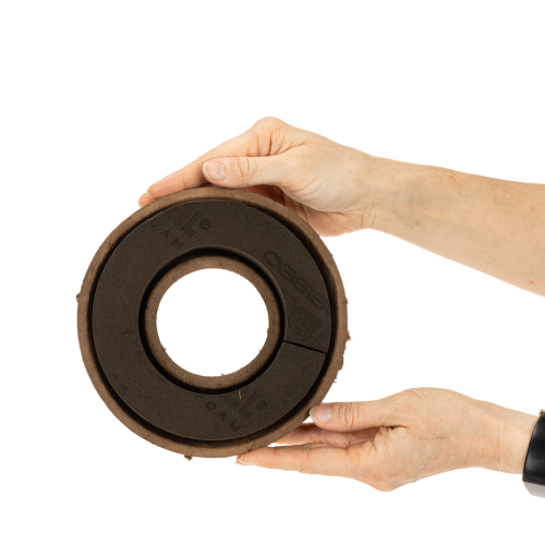 OASIS® Renewal® Biolit® Steckschaumring mit Schale, 17 cm, schwarz, 2 Stück | Floristik24.ch