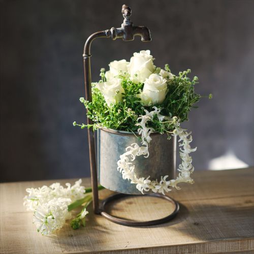 Floristik24 Gartendeko Metall Übertopf mit Wasserhahn Ø16,5cm H42cm