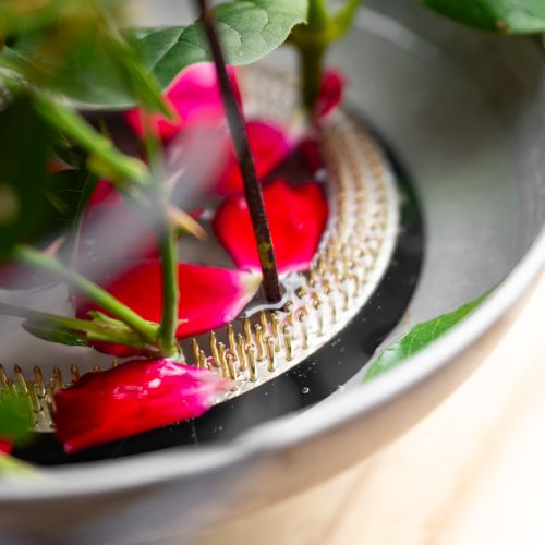 Artikel Blumenigel rund Messing für Blumengestecke und Ikebana