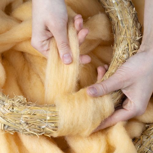 Artikel Wollband Creme Orange 10m Wolle für Kränze & Gestecke