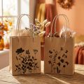 Geschenktüten Papier Natur Schwarz mit Blumenmotiv 12×15 cm 6 Stück | Floristik24.ch