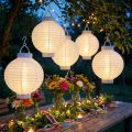 Lampion aus Kunststoff mit LED und Solarbetrieb in Weiss, Ø 20cm | Floristik24.ch