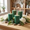 Wachs Stumpenkerzen mit Rillen 70x90mm Smaragdgrün 4er-Set | Floristik24.ch