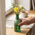Glasflaschenvase Grün Ø6cm H17cm – Dekorative Blumenvase für Innen | Floristik24.ch
