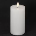 LED-Stumpenkerze flackernd
