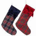 Floristik24 ProductNameNikolausstiefel kariert mit Samtschleife, 2 Stück, 43 cm, zum Aufhängen, Rot und Blau/ProductName
ProductDescription<h2>Karierten Nikolausstiefel zum Aufhängen für die Weihnachtsdekoration</h2>
<p>Das Set enthält zwei unterschiedliche Nikolauss