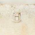 Goldfarbene Metalltasche